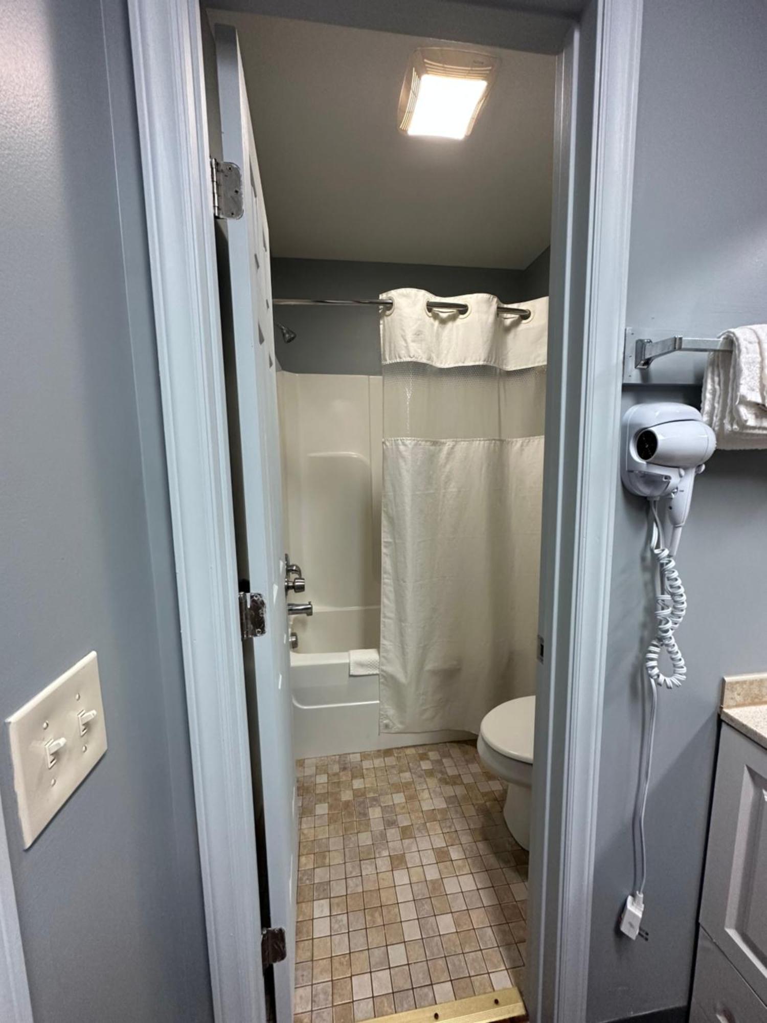 Rodeway Inn & Suites Walhalla Экстерьер фото