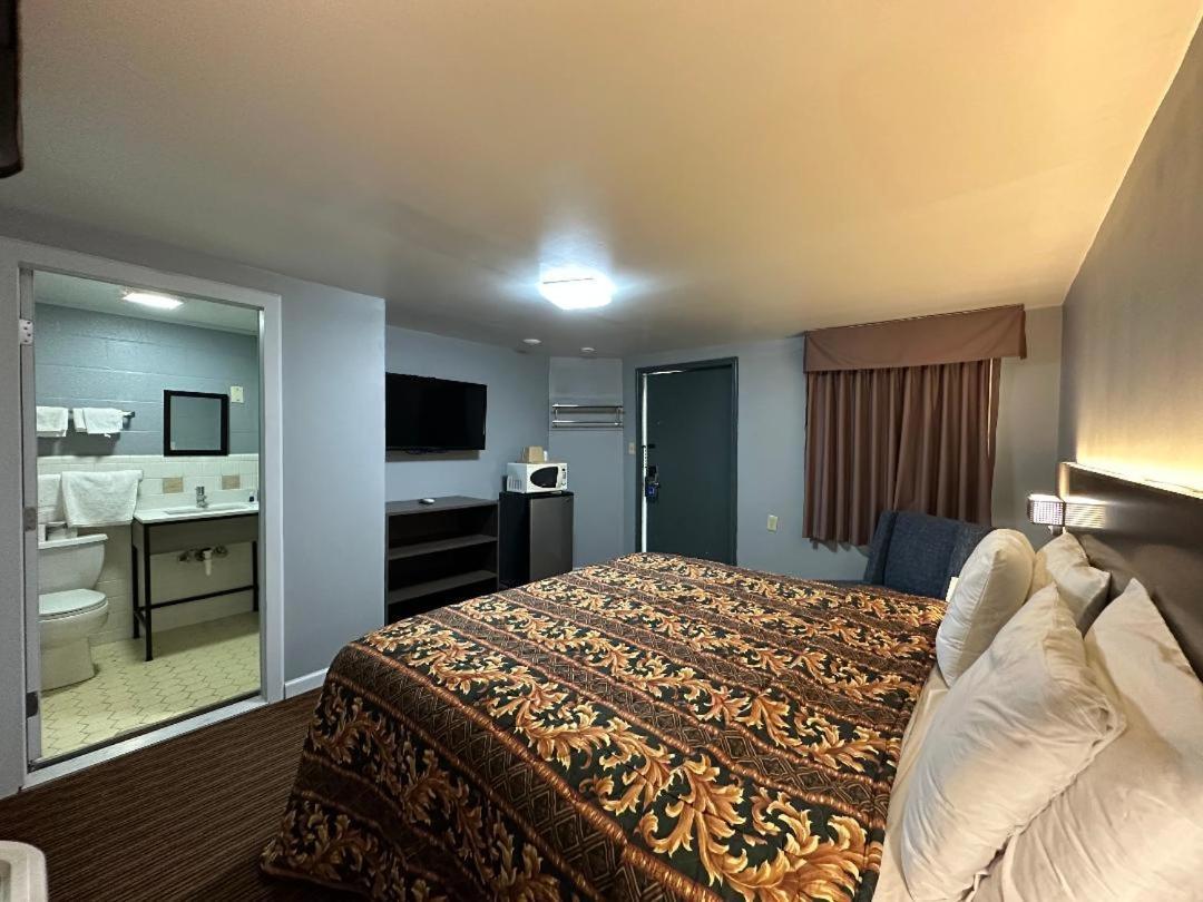Rodeway Inn & Suites Walhalla Экстерьер фото